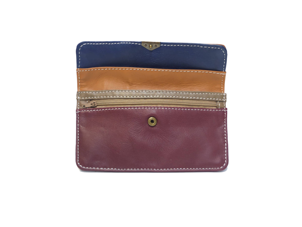 Cartera de cuero con múltiples bolsillos